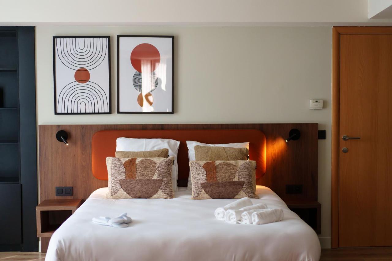 Hotel Les Jardins De La Molignee ดีน็อง ภายนอก รูปภาพ