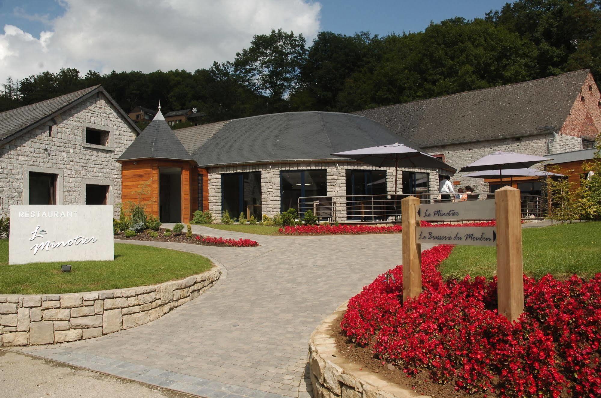 Hotel Les Jardins De La Molignee ดีน็อง ภายนอก รูปภาพ